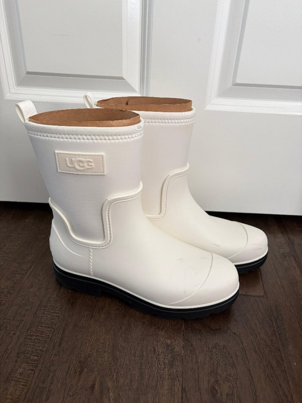 Women’s UGG White Droplet Mid Waterproof Rainboots